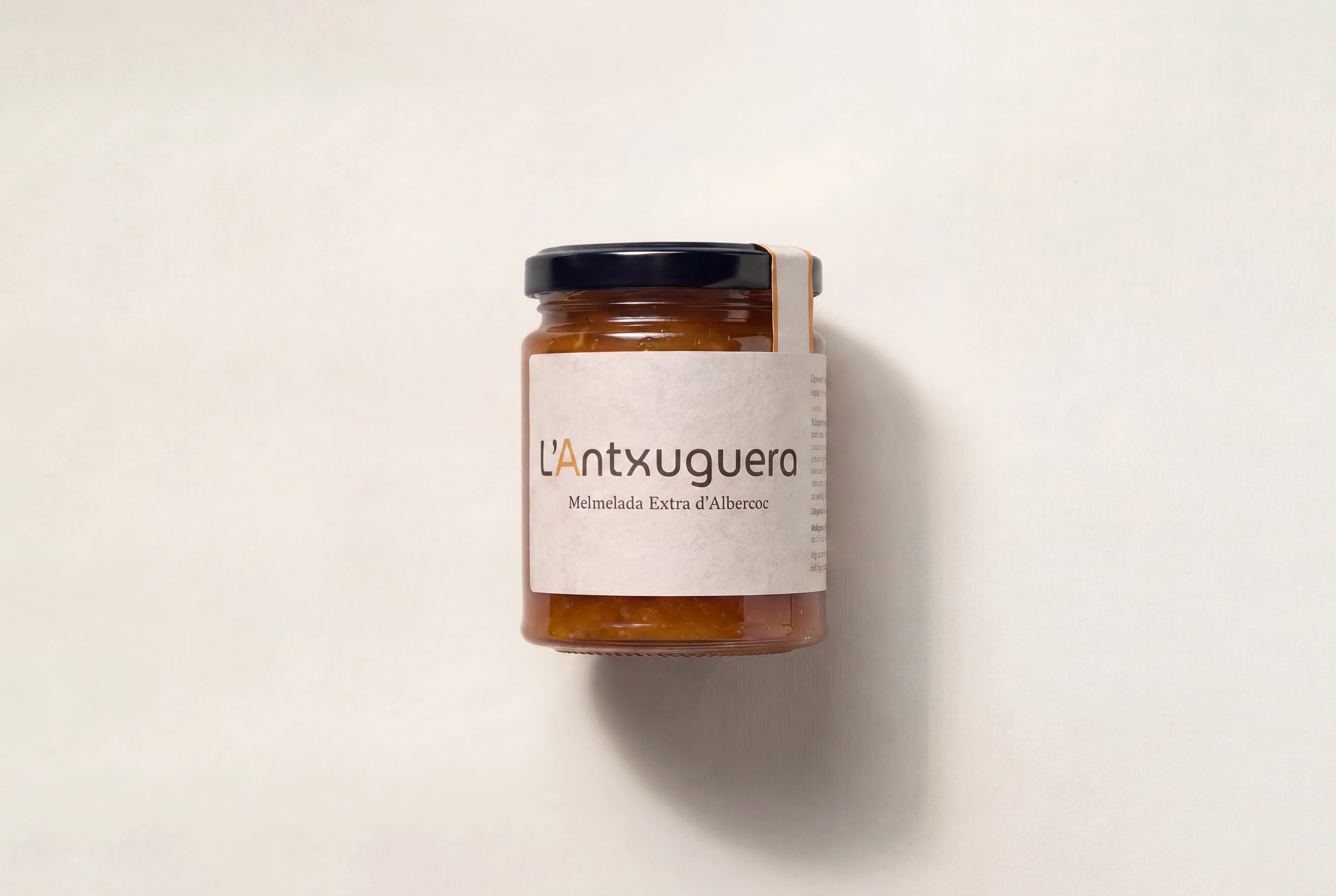 Pot de mermelada extra d'albercoc L'Antxuguera.